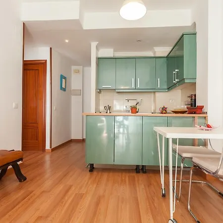 Apartamento Monjas Victoria شقة